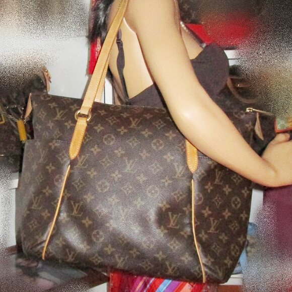 Louis Vuitton Elegant Brown Tote Bag - Picture 1 of 16
